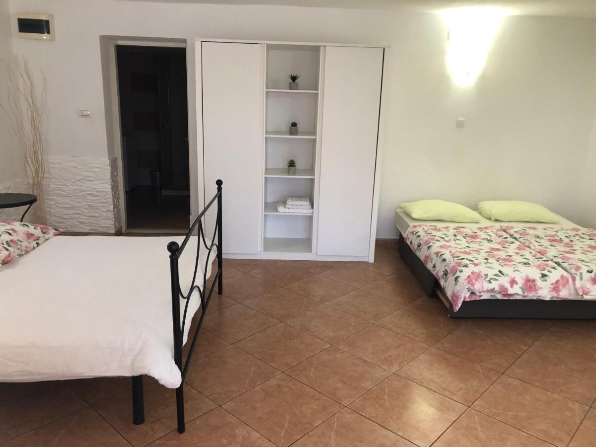 Apartments Roberta Novigrad  Exterior photo