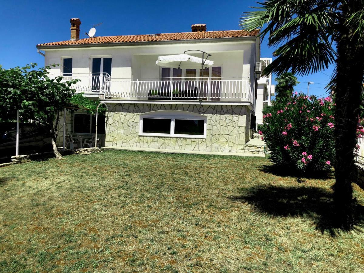 Apartments Roberta Novigrad  Exterior photo